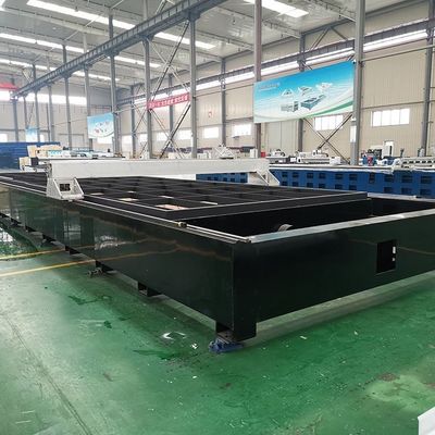 Machine de découpe laser à haute puissance 3015 à fibre fermée avec couverture de protection 4kw 6kw 8kw