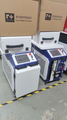 Raycus 1500W 2000W 3000W machine de soudage laser portative avec système de commande convivial