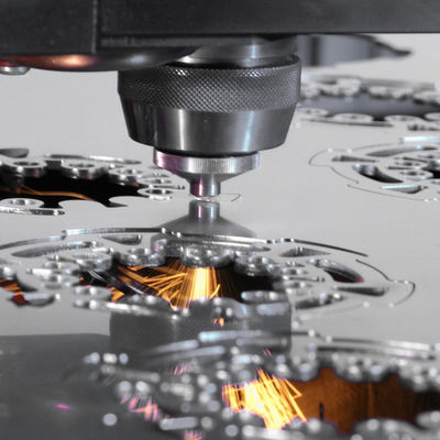 3000w Raytools Laser Head Machine de découpe au laser de tôle d'acier au carbone