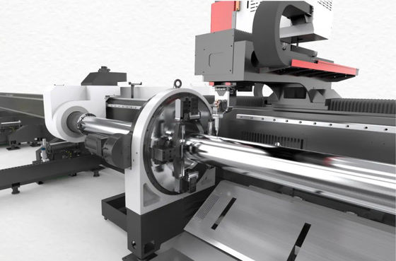 Produit Machines de découpe laser à tubes 3D avec refroidissement à l'eau et logiciel de commande FSCUT5000B
