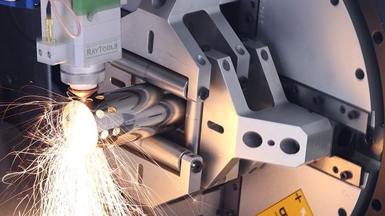 Machine de découpe laser à fibres de 1 kW à 1,5 kW à 2 kW à 3 kW à 4 kW pour l'industrie des tuyaux